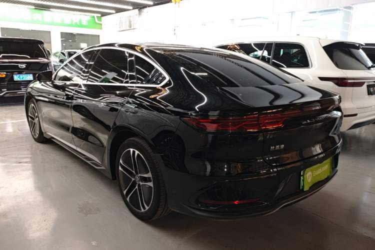 Used BYD Han 2023 EV Champion Edition 605KM Front-Drive Premium Model Exterior 2