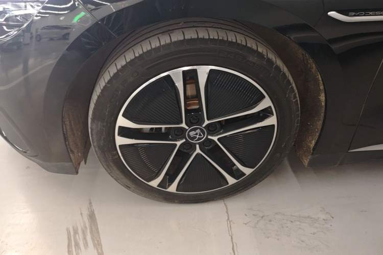 Used BYD Han 2023 EV Champion Edition 605KM Front-Drive Premium Model Exterior 4