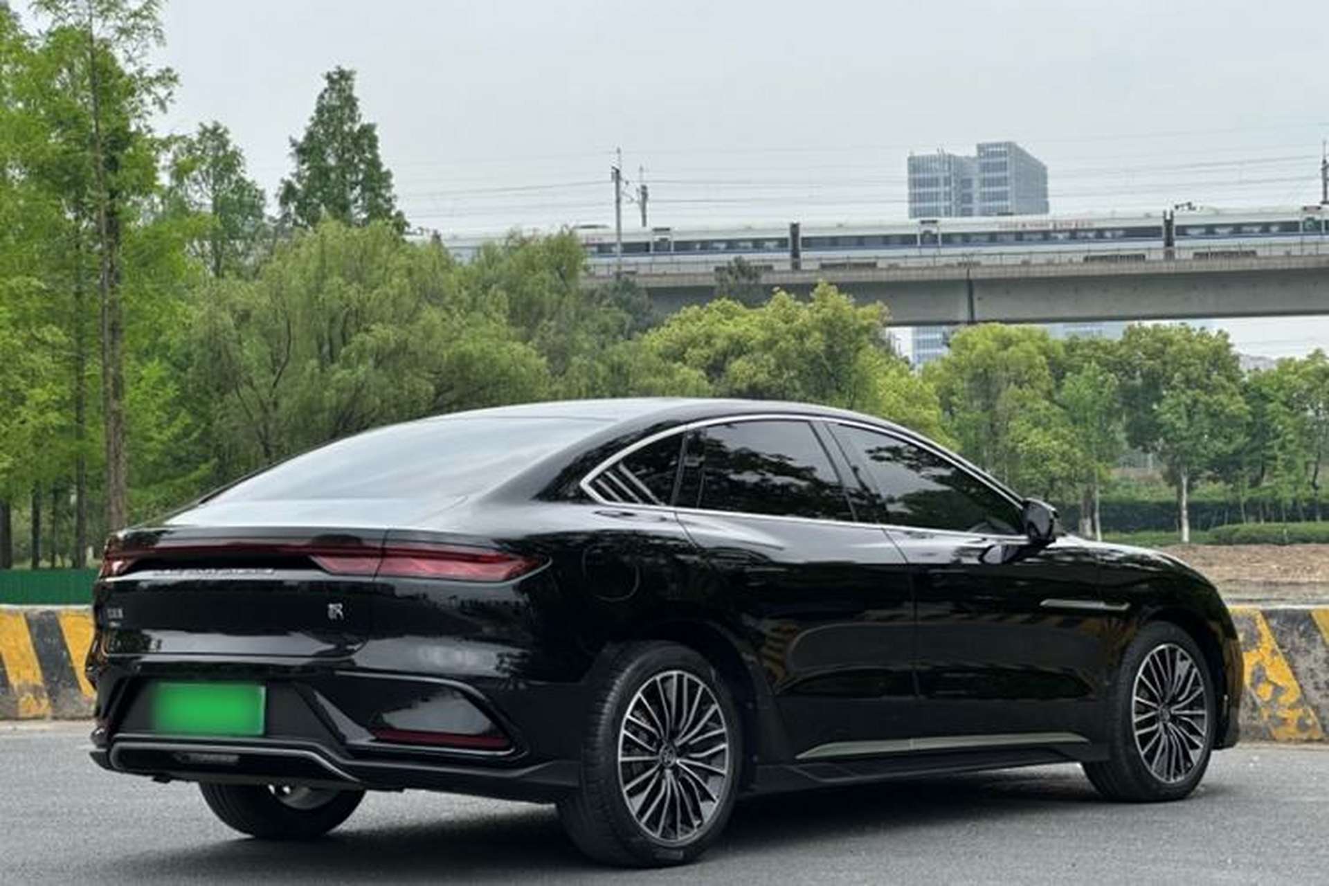 Used BYD Han 2023 DM-i Champion Edition 121KM Prestige Model Exterior 4