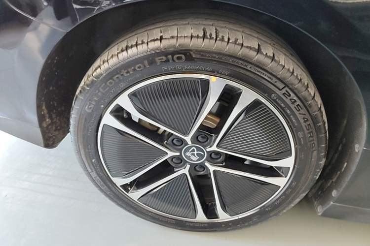 Used BYD Han 2023 EV Champion Edition 605KM Front-Drive Premium Model Exterior 5
