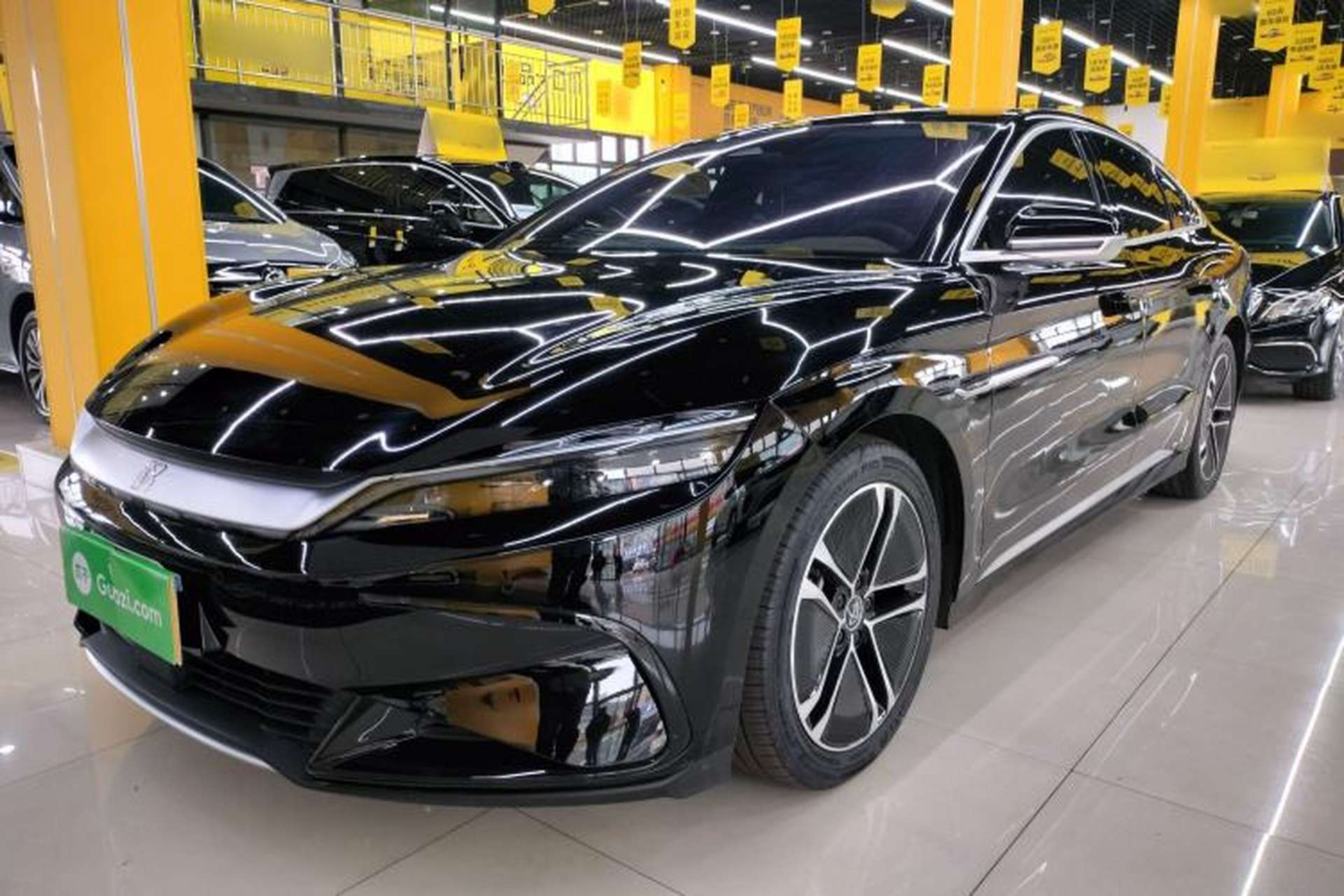 Used BYD Han 2023 EV Champion Edition 605KM Front-Drive Premium Model Front Left 45 Deg