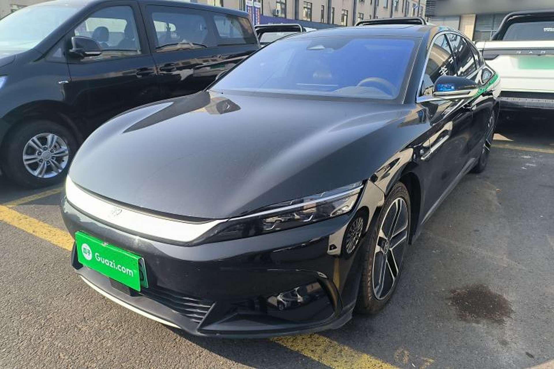 Used BYD Han 2023 EV Champion Edition 605KM Front-Drive Premium Model Front Left 45 Deg