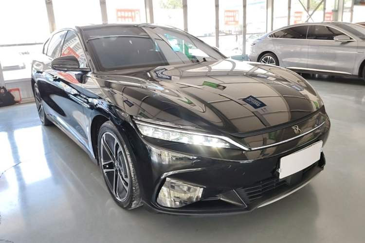 Used BYD Han 2023 EV Champion Edition 605KM Front-Drive Premium Model Front Right 45 Deg