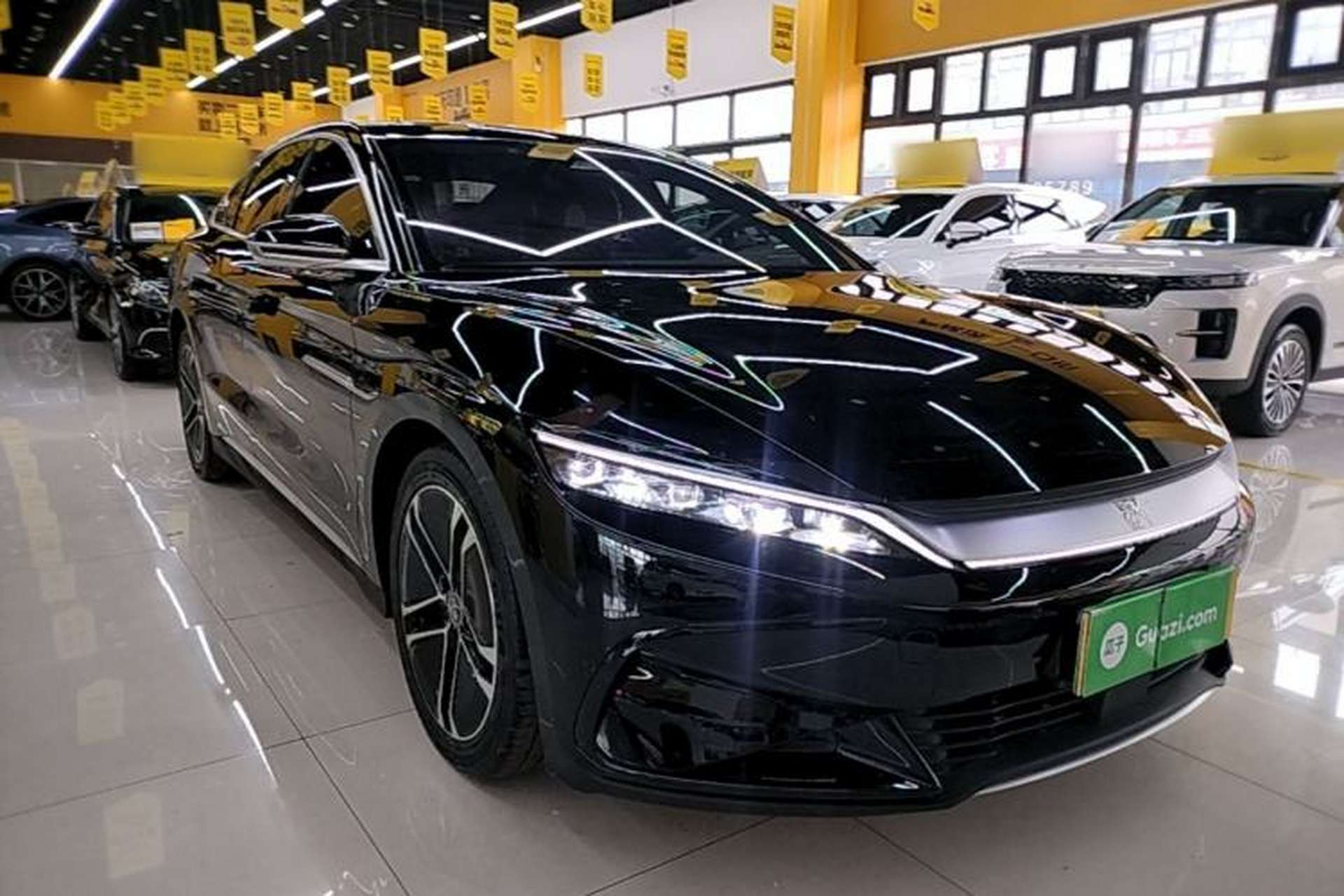 Used BYD Han 2023 EV Champion Edition 605KM Front-Drive Premium Model Front Right 45 Deg