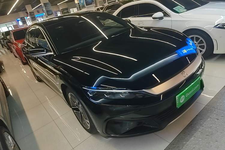 Used BYD Han 2023 EV Champion Edition 605KM Front-Drive Premium Model Front Right 45 Deg