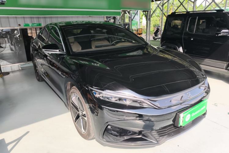 Used BYD Han 2023 EV Champion Edition 605KM Front-Drive Premium Model Front Right 45 Deg