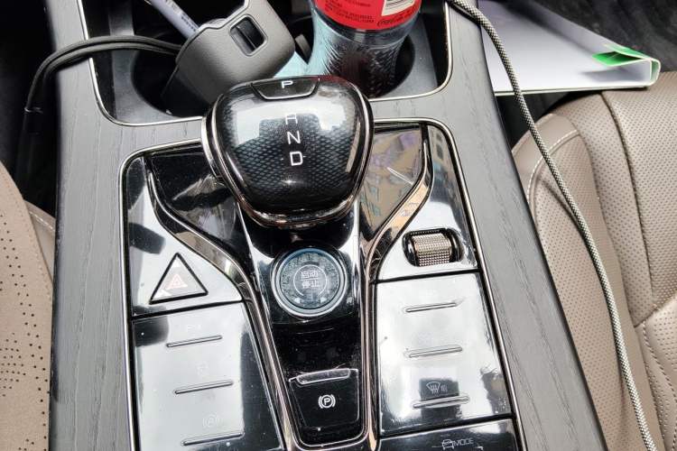 Used BYD Han 2023 DM-i Champion Edition 121KM Prestige Model Gear Lever