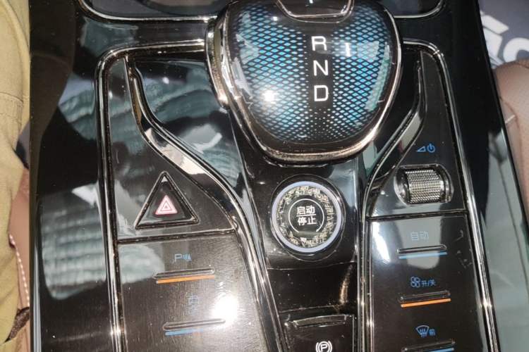 Used BYD Han 2023 DM-i Champion Edition 121KM Prestige Model Gear Lever