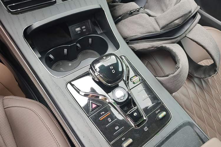 Used BYD Han 2023 DM-i Champion Edition 121KM Prestige Model Gear Lever