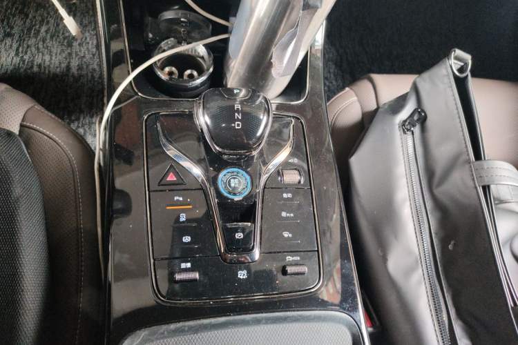 Used BYD Han 2023 EV Champion Edition 715KM Front-Drive Prestige Model Gear Lever