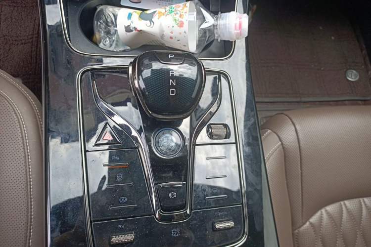 Used BYD Han 2023 DM-i Champion Edition 121KM Prestige Model Gear Lever