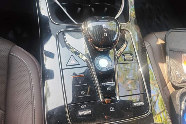 Used BYD Han 2023 EV Champion Edition 605KM Front-Drive Premium Model Gear Lever