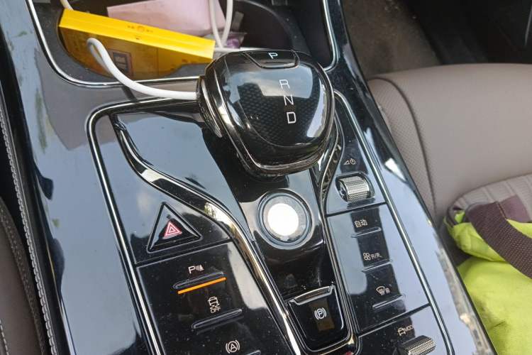Used BYD Han 2023 DM-i Champion Edition 121KM Prestige Model Gear Lever