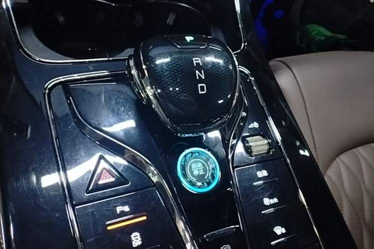 Used BYD Han 2023 EV Champion Edition 605KM Front-Drive Premium Model Gear Lever
