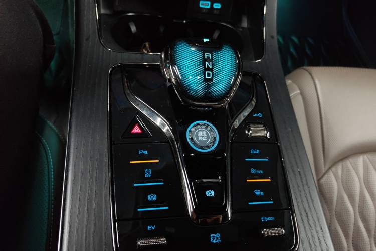 Used BYD Han 2023 DM-i Champion Edition 200KM Premium Model Gear Lever