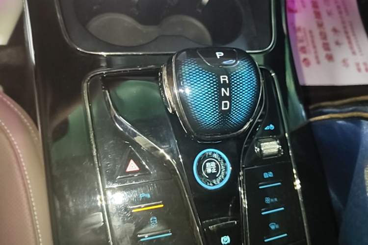 Used BYD Han 2023 EV Champion Edition 605KM Front-Drive Premium Model Gear Lever