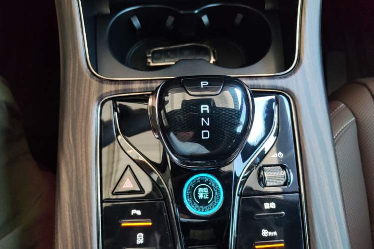 Used BYD Han 2023 DM-i Champion Edition 121KM Prestige Model Gear Lever