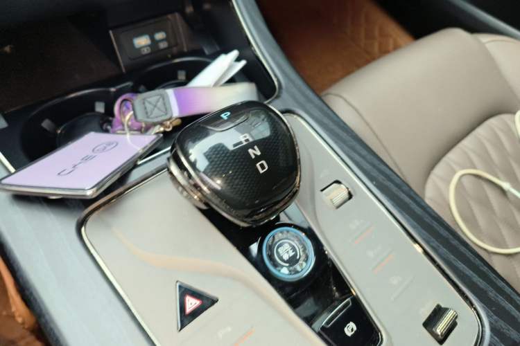 Used BYD Han 2023 DM-i Champion Edition 121KM Prestige Model Gear Lever