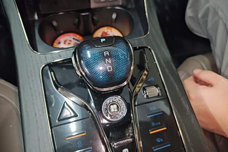 Used BYD Han 2023 DM-i Champion Edition 121KM Prestige Model Gear Lever