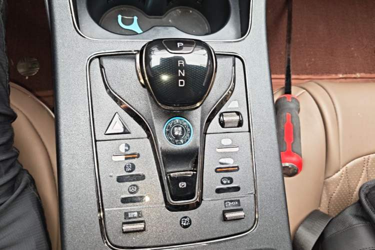 Used BYD Han 2023 EV Champion Edition 605KM Front-Drive Premium Model Gear Lever