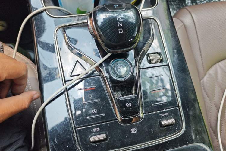 Used BYD Han 2023 EV Champion Edition 506KM Front-Wheel-Drive Premium Model Gear Lever