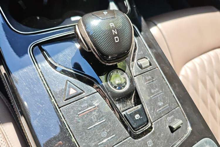 Used BYD Han 2023 EV Champion Edition 506KM Front-Wheel-Drive Premium Model Gear Lever