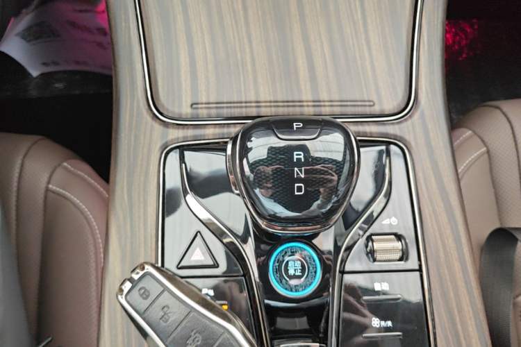 Used BYD Han 2023 DM-i Champion Edition 121KM Prestige Model Gear Lever