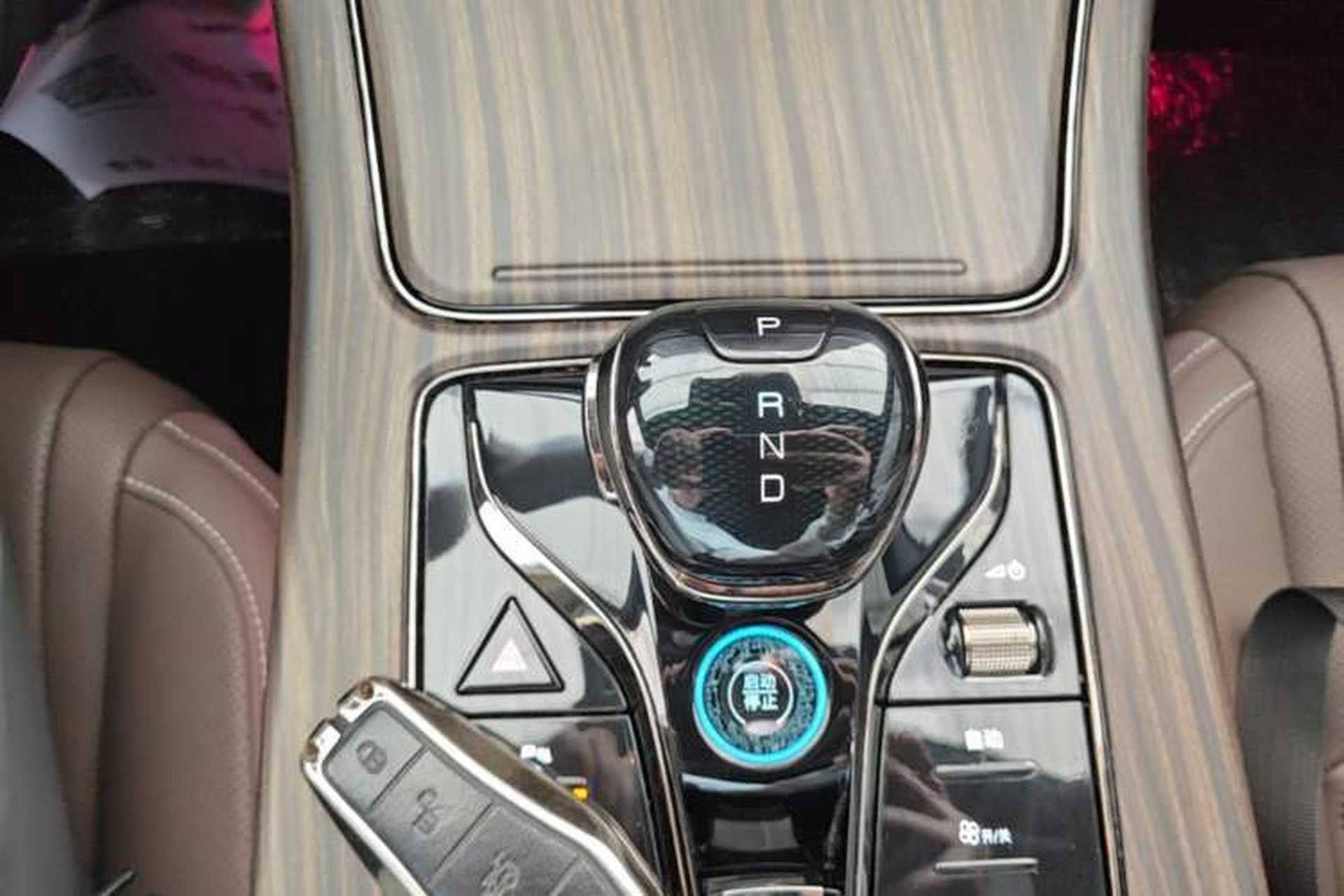 Used BYD Han 2023 DM-i Champion Edition 121KM Prestige Model Gear Lever