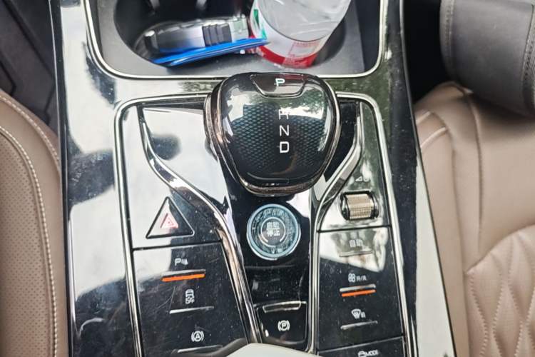 Used BYD Han 2023 EV Champion Edition 605KM Front-Drive Premium Model Gear Lever