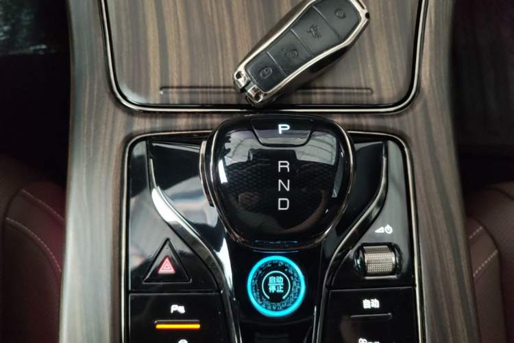 Used BYD Han 2023 DM-i Champion Edition 121KM Prestige Model Gear Lever