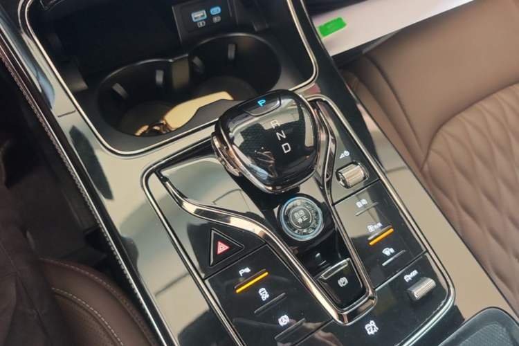 Used BYD Han 2023 DM-i Champion Edition 121KM Prestige Model Gear Lever