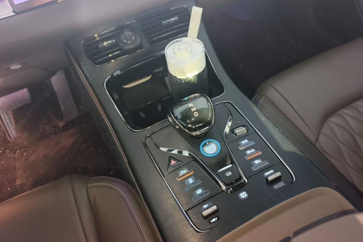 Used BYD Han 2023 DM-i Champion Edition 121KM Prestige Model Gear Lever