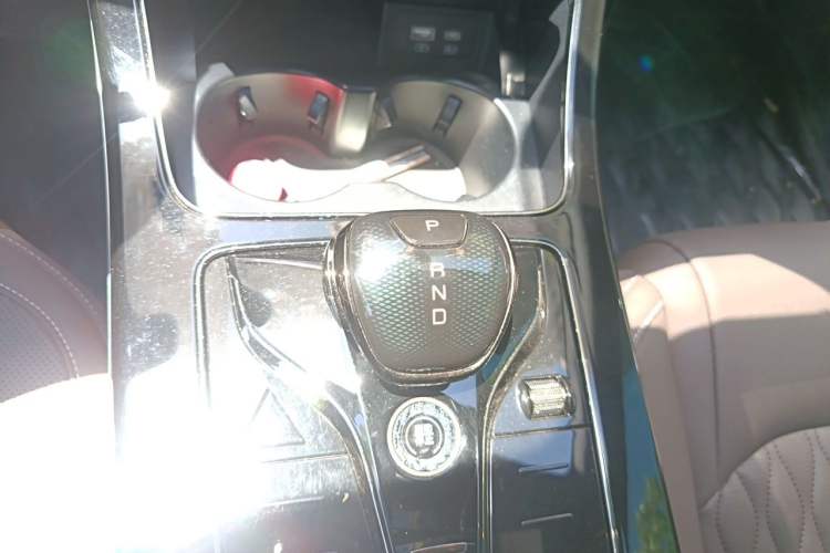 Used BYD Han 2023 EV Champion Edition 605KM Front-Drive Premium Model Gear Lever