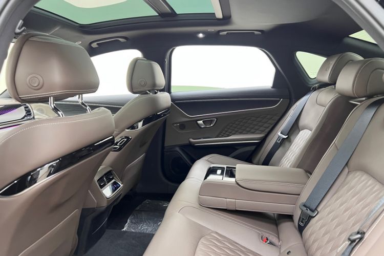 Used BYD Han 2023 DM-i Champion Edition 200KM Flagship Model Interior 1