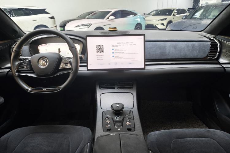 Used BYD Han 2023 DM-p War God Edition Interior 1