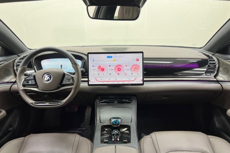 Used BYD Han 2023 DM-i Champion Edition 200KM Flagship Model Interior 10