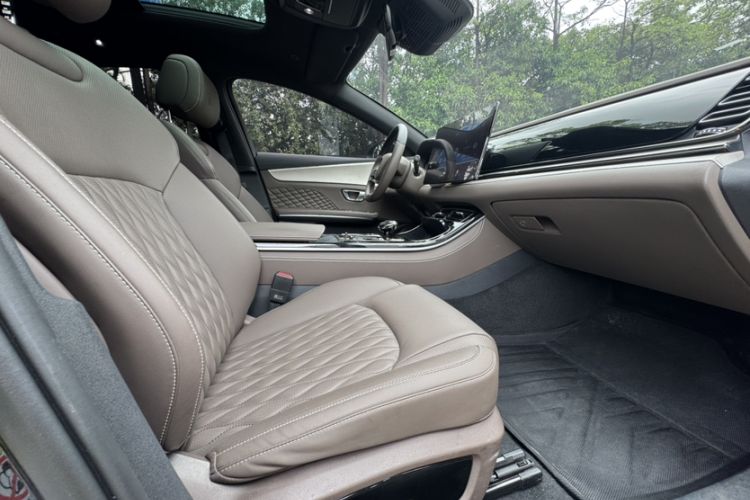 Used BYD Han 2023 DM-i Champion Edition 121KM Prestige Model Interior 2
