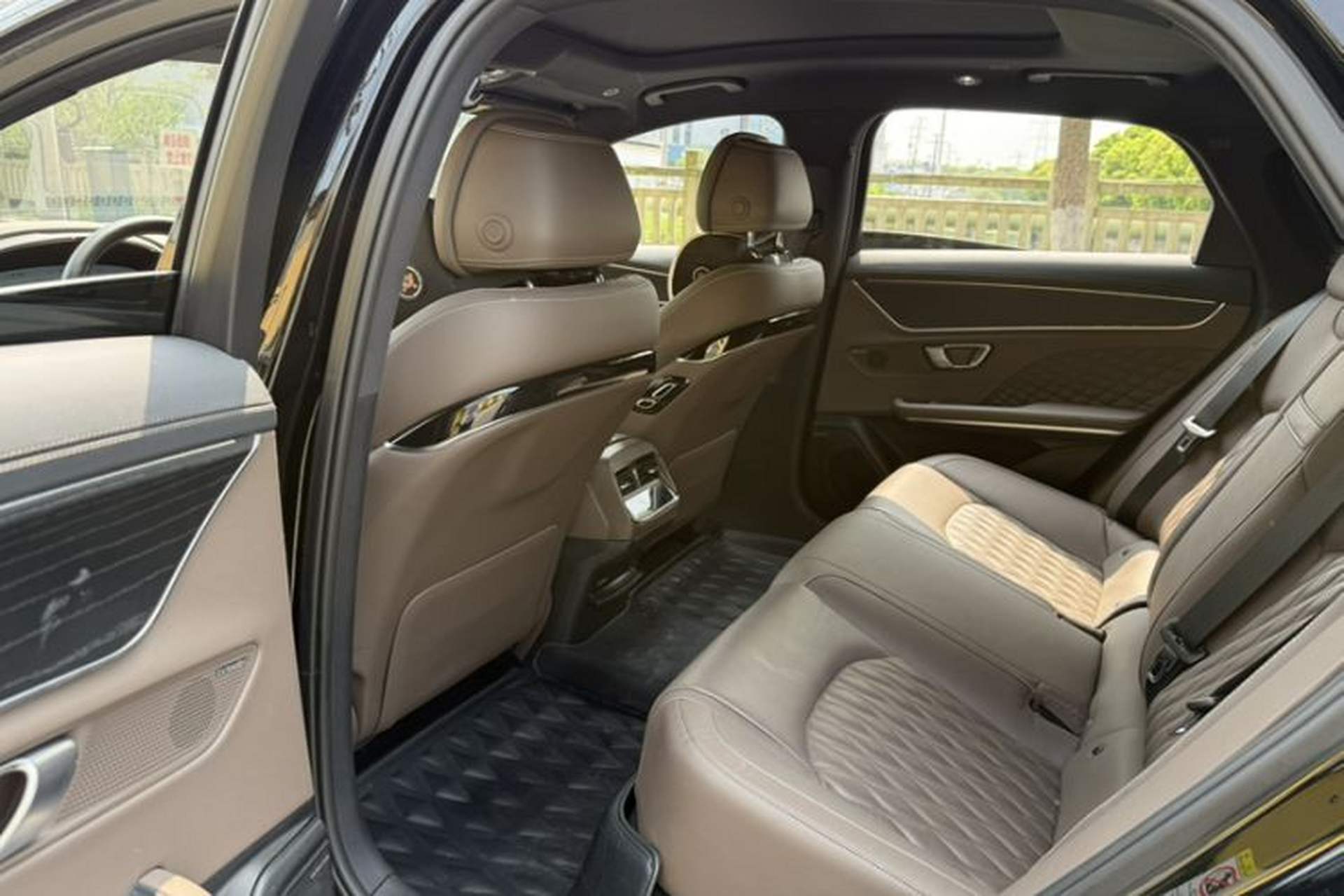 Used BYD Han 2023 DM-i Champion Edition 200KM Premium Model Interior 3