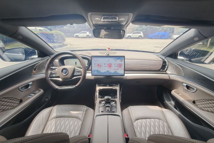 Used BYD Han 2023 DM-i Champion Edition 121KM Prestige Model Interior 3