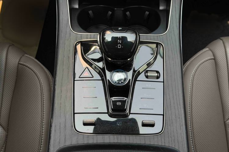Used BYD Han 2023 DM-i Champion Edition 121KM Prestige Model Interior 3