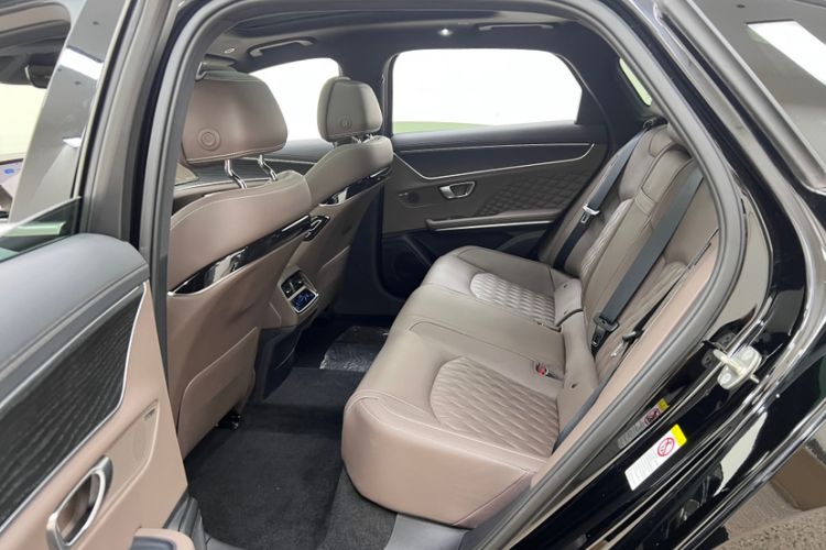 Used BYD Han 2023 DM-i Champion Edition 200KM Flagship Model Interior 3