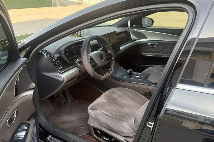 Used BYD Han 2023 EV Champion Edition 506KM Front-Wheel-Drive Premium Model Interior 3