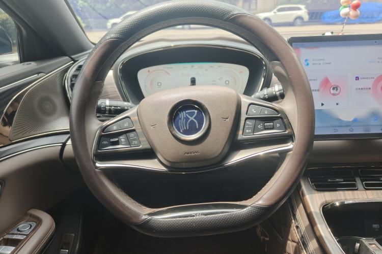 Used BYD Han 2023 DM-i Champion Edition 121KM Prestige Model Interior 4