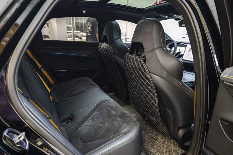 Used BYD Han 2023 DM-p War God Edition Interior 4