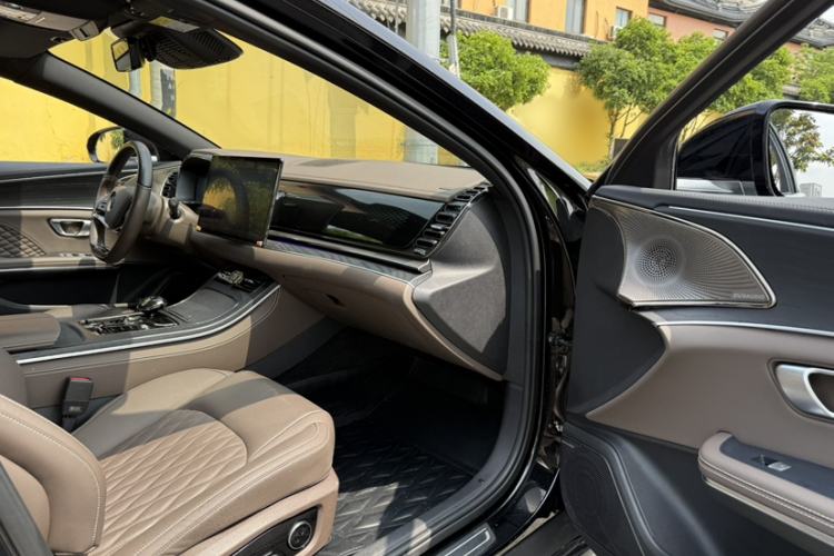 Used BYD Han 2023 DM-i Champion Edition 200KM Premium Model Interior 5