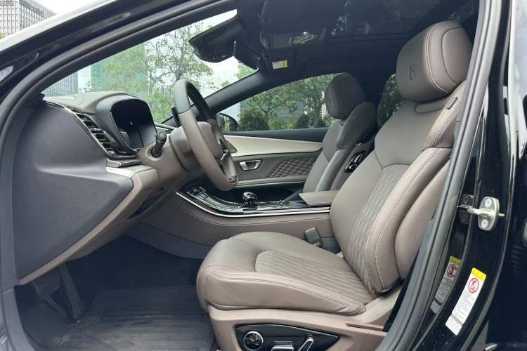 Used BYD Han 2023 DM-i Champion Edition 121KM Prestige Model Interior 5