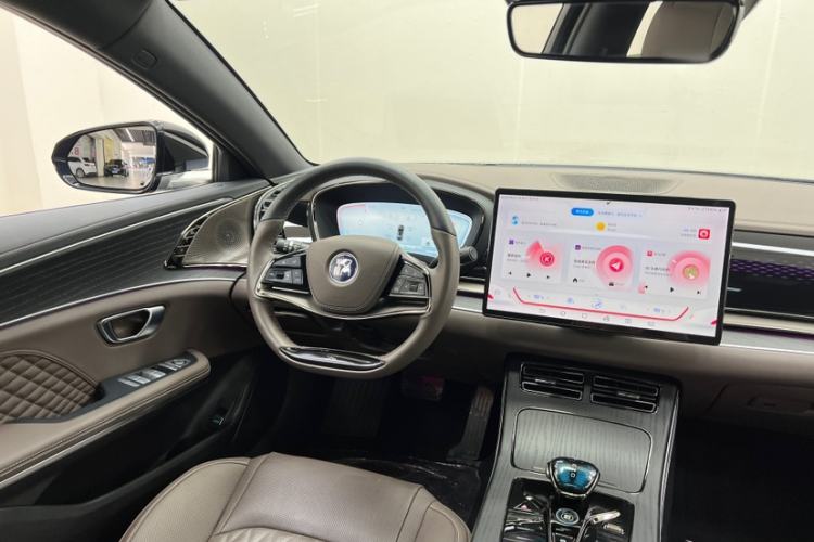 Used BYD Han 2023 DM-i Champion Edition 200KM Flagship Model Interior 6