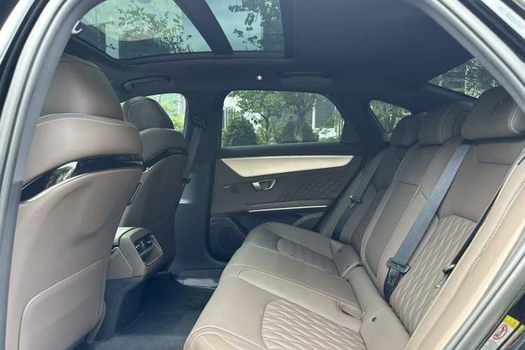 Used BYD Han 2023 DM-i Champion Edition 121KM Prestige Model Interior 6