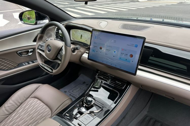 Used BYD Han 2023 DM-i Champion Edition 121KM Prestige Model Interior 7