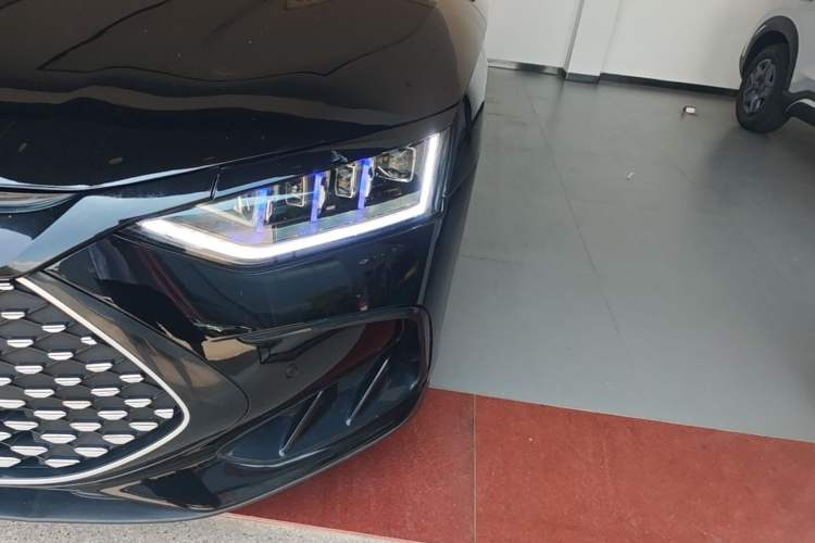 Used BYD Han 2023 DM-i Champion Edition 121KM Prestige Model Left Front Headlight